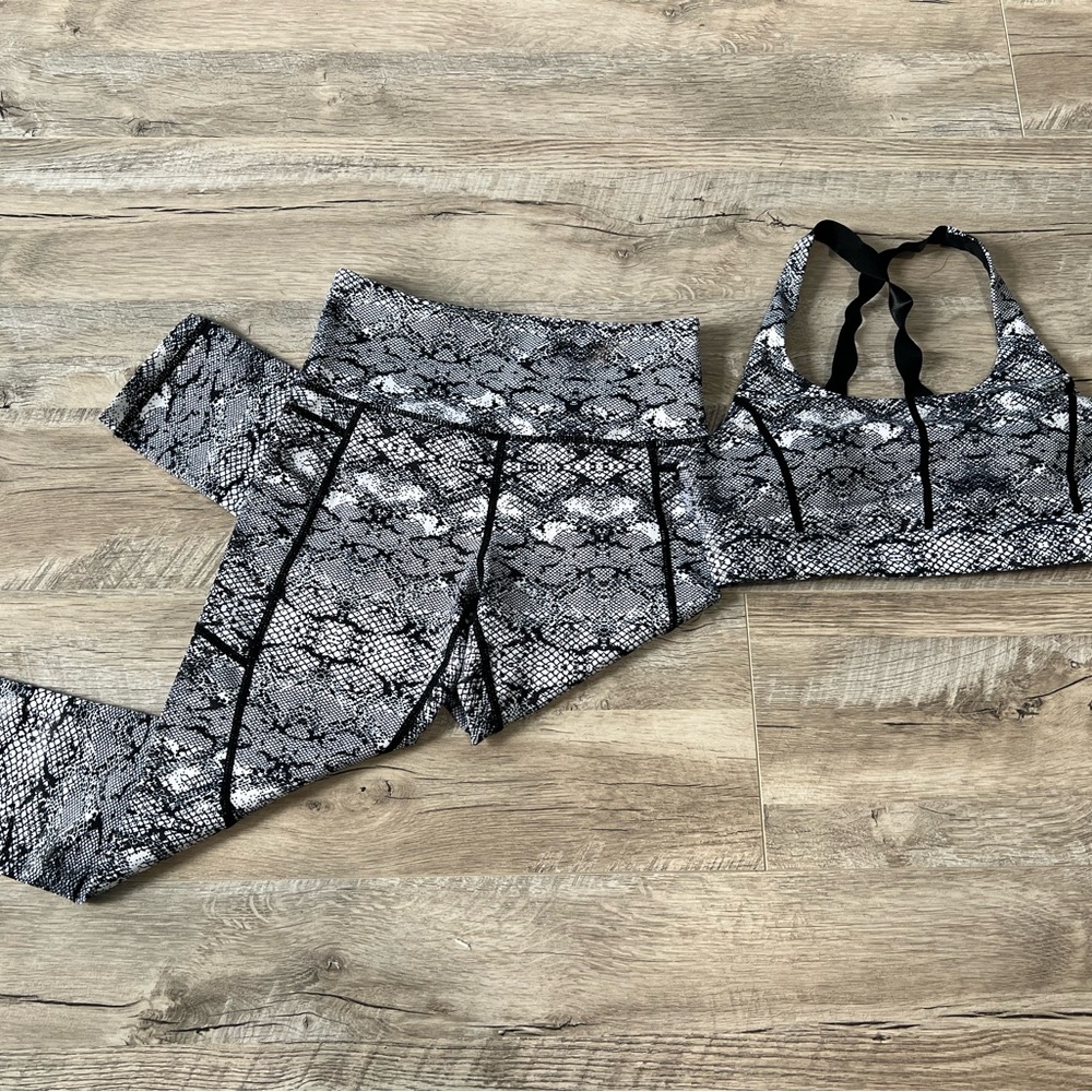 Zyia SET Cobra Metallic Light N Tight Bra Small & Capri Compression Leggings 4